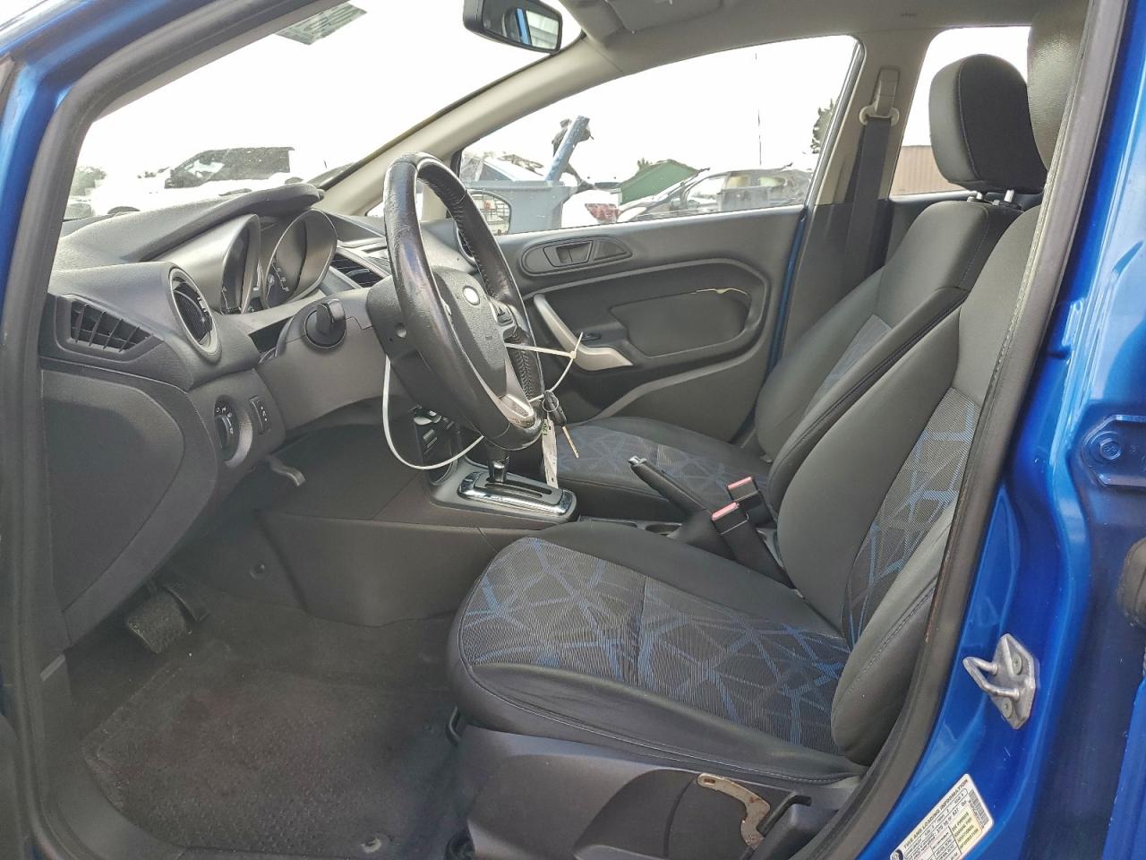 2011 FORD FIESTA SEL photo 7