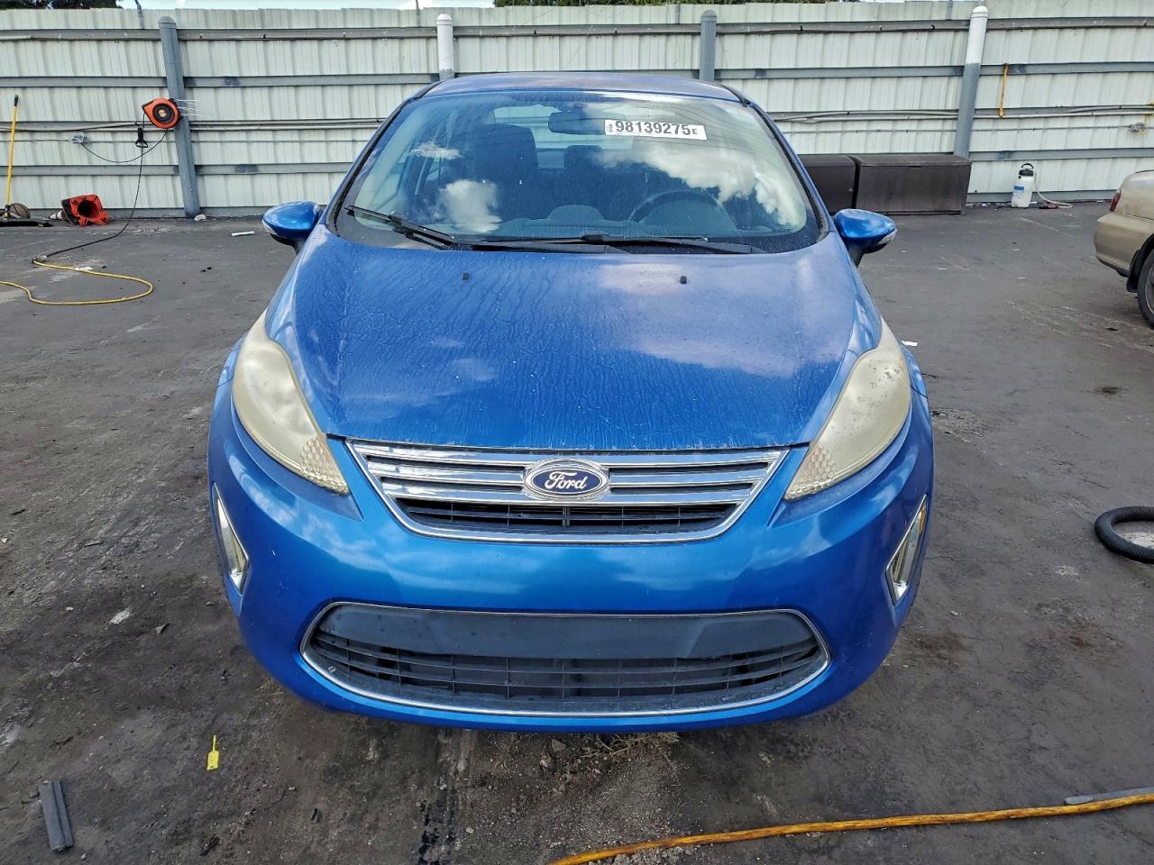 2011 FORD FIESTA SEL photo 5