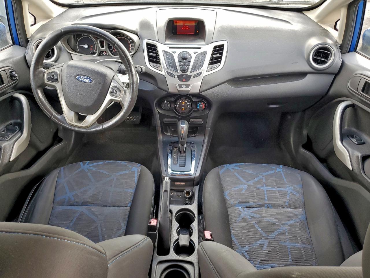 2011 FORD FIESTA SEL photo 8