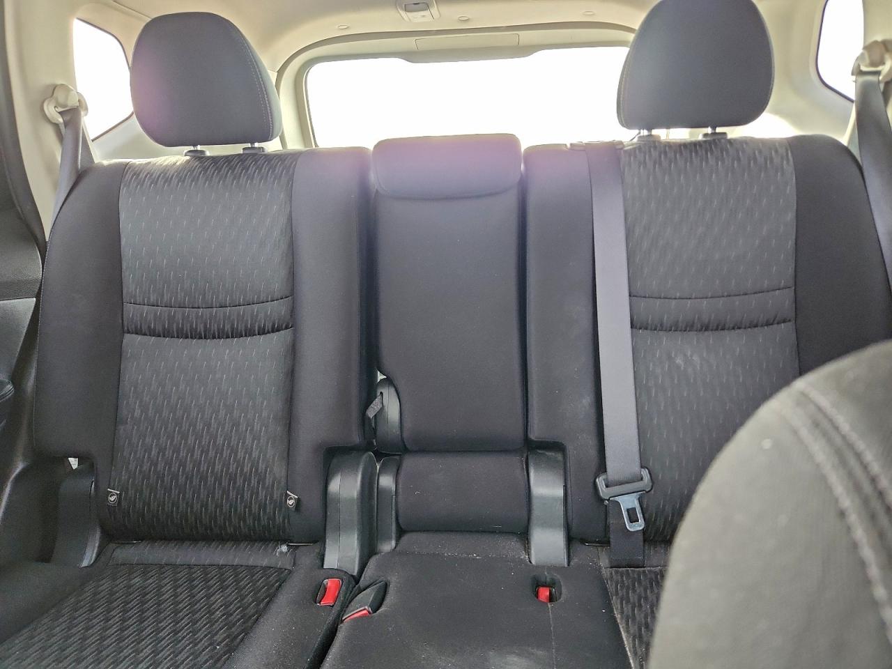 2019 NISSAN ROGUE S photo 10