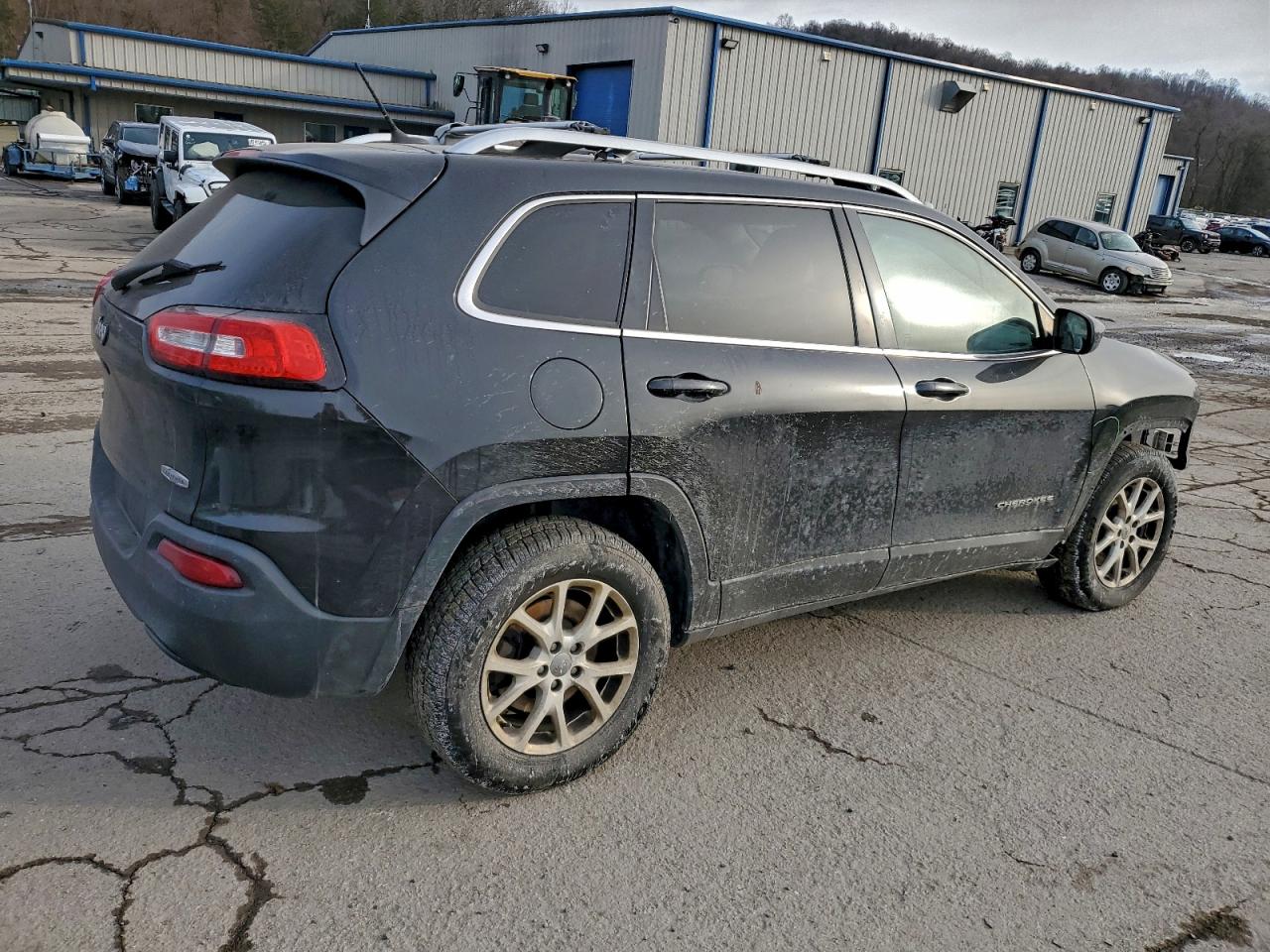 2015 JEEP CHEROKEE LATITUDE photo 3