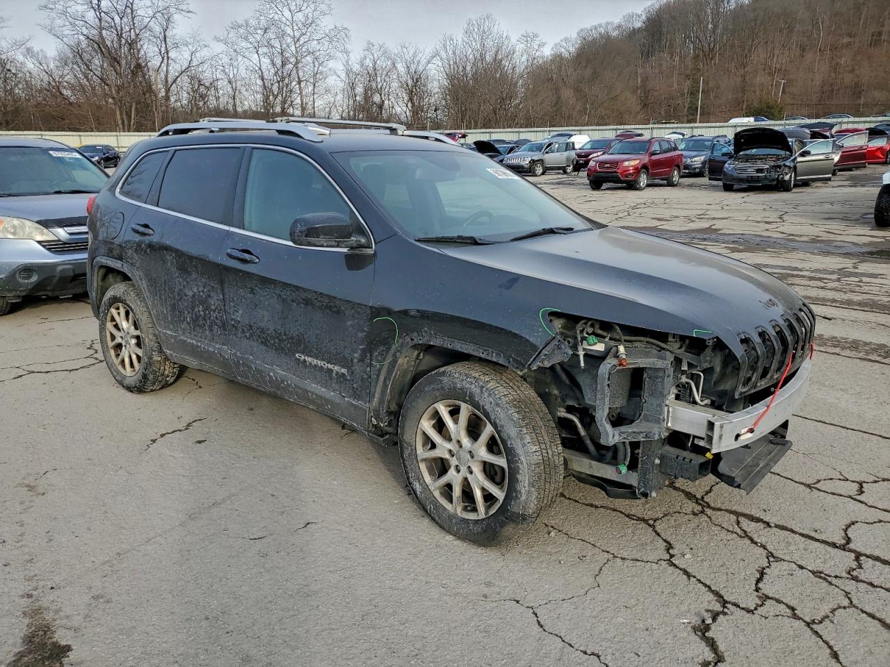 2015 JEEP CHEROKEE LATITUDE photo 4