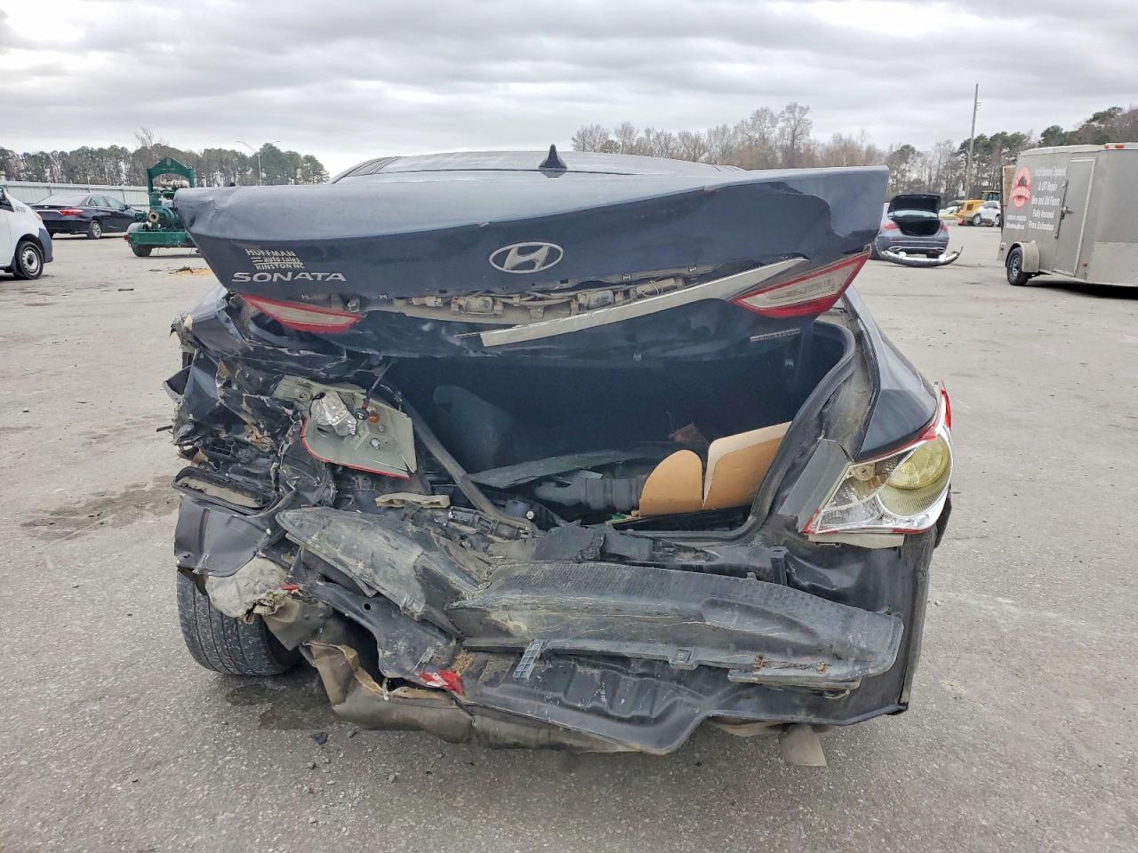 2013 HYUNDAI SONATA SE photo 6