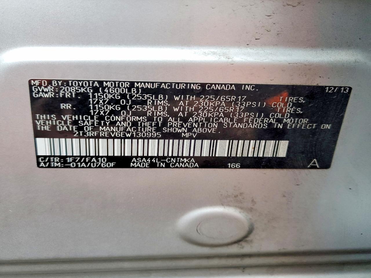 2014 TOYOTA RAV4 XLE photo 13