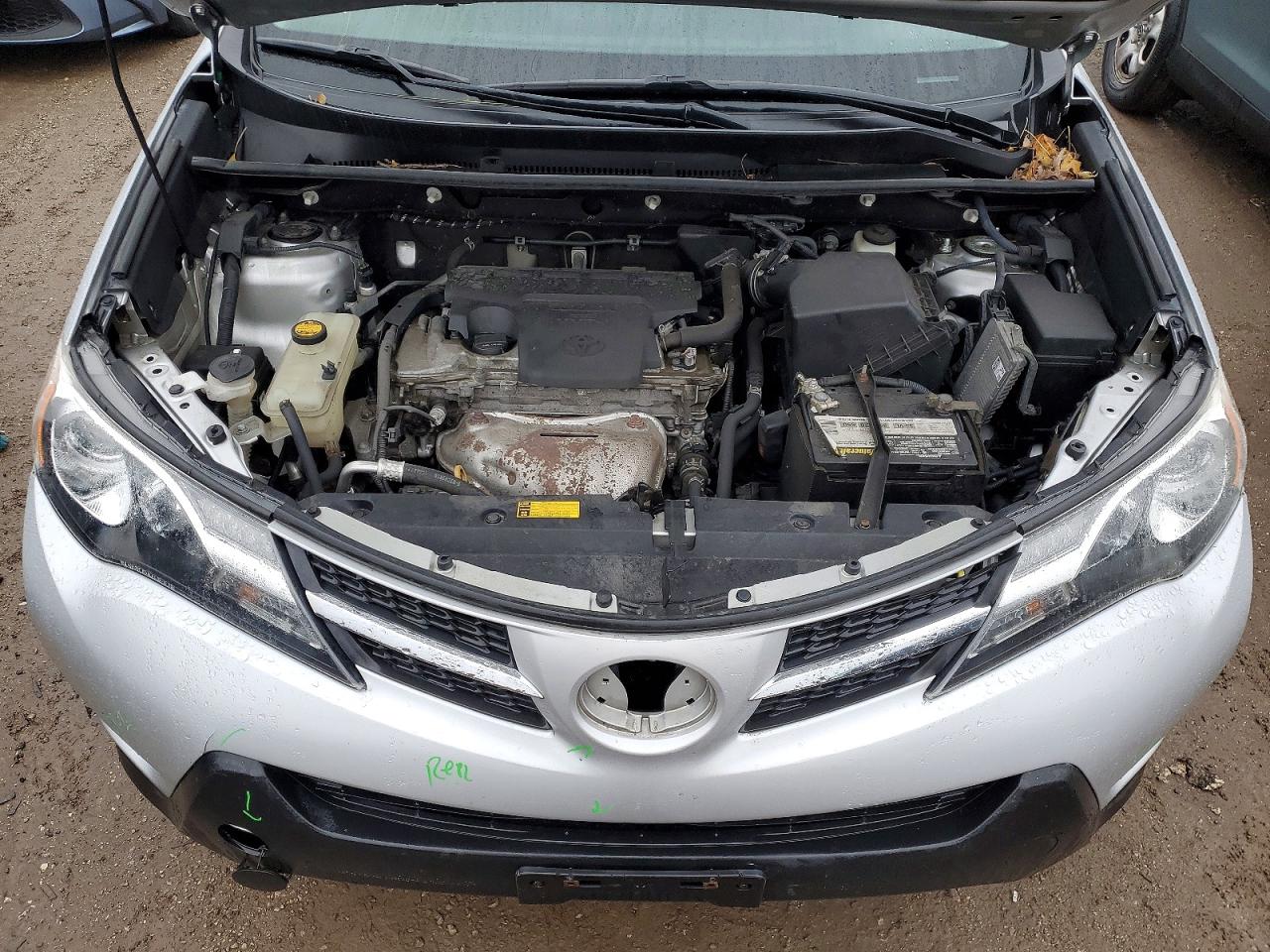 2014 TOYOTA RAV4 XLE photo 11