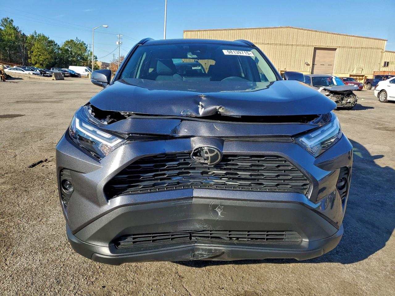 2025 TOYOTA RAV4 XLE photo 5