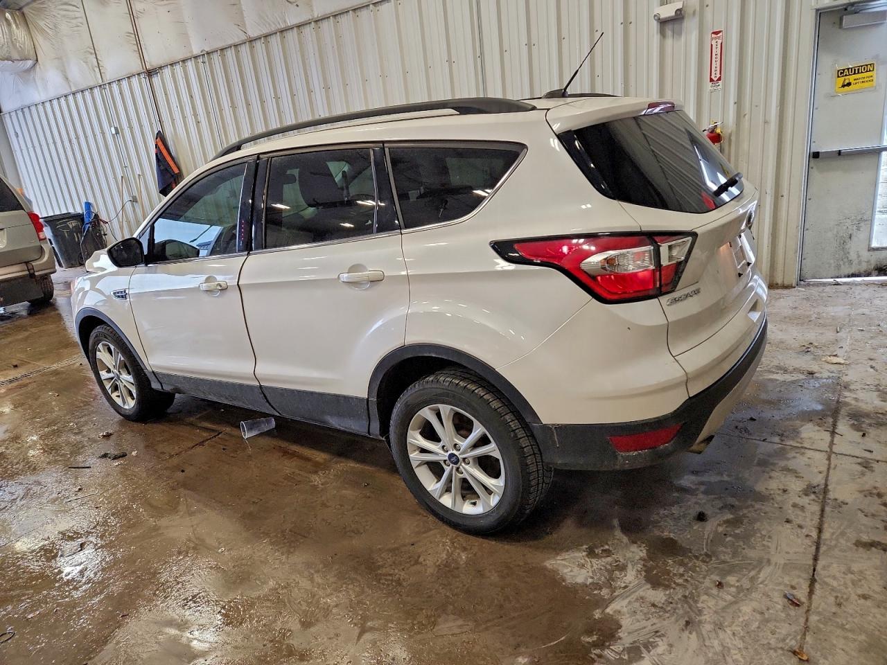 2018 FORD ESCAPE SE photo 2