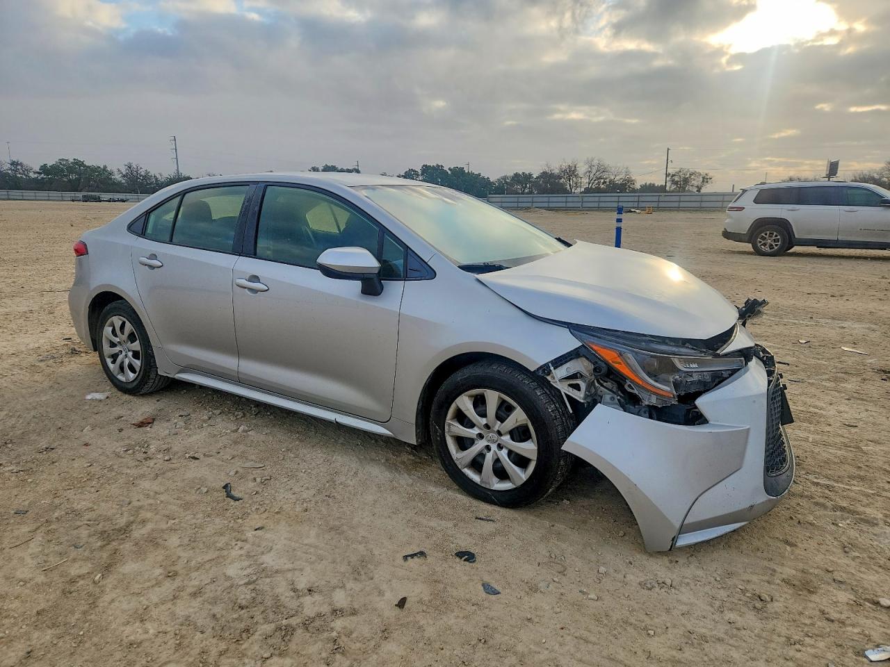 2020 TOYOTA COROLLA LE photo 4