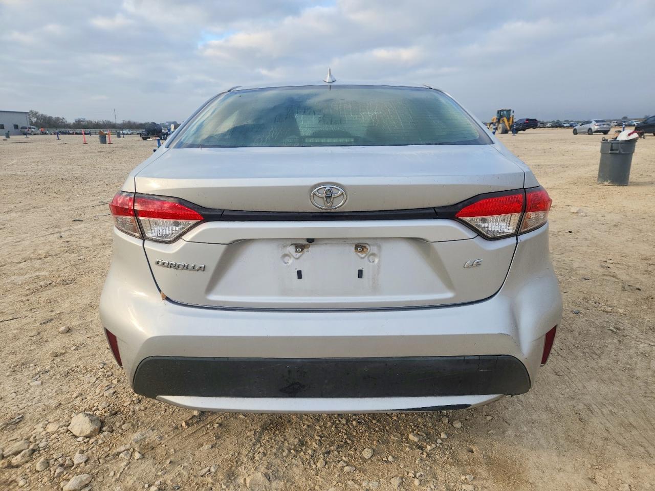 2020 TOYOTA COROLLA LE photo 6