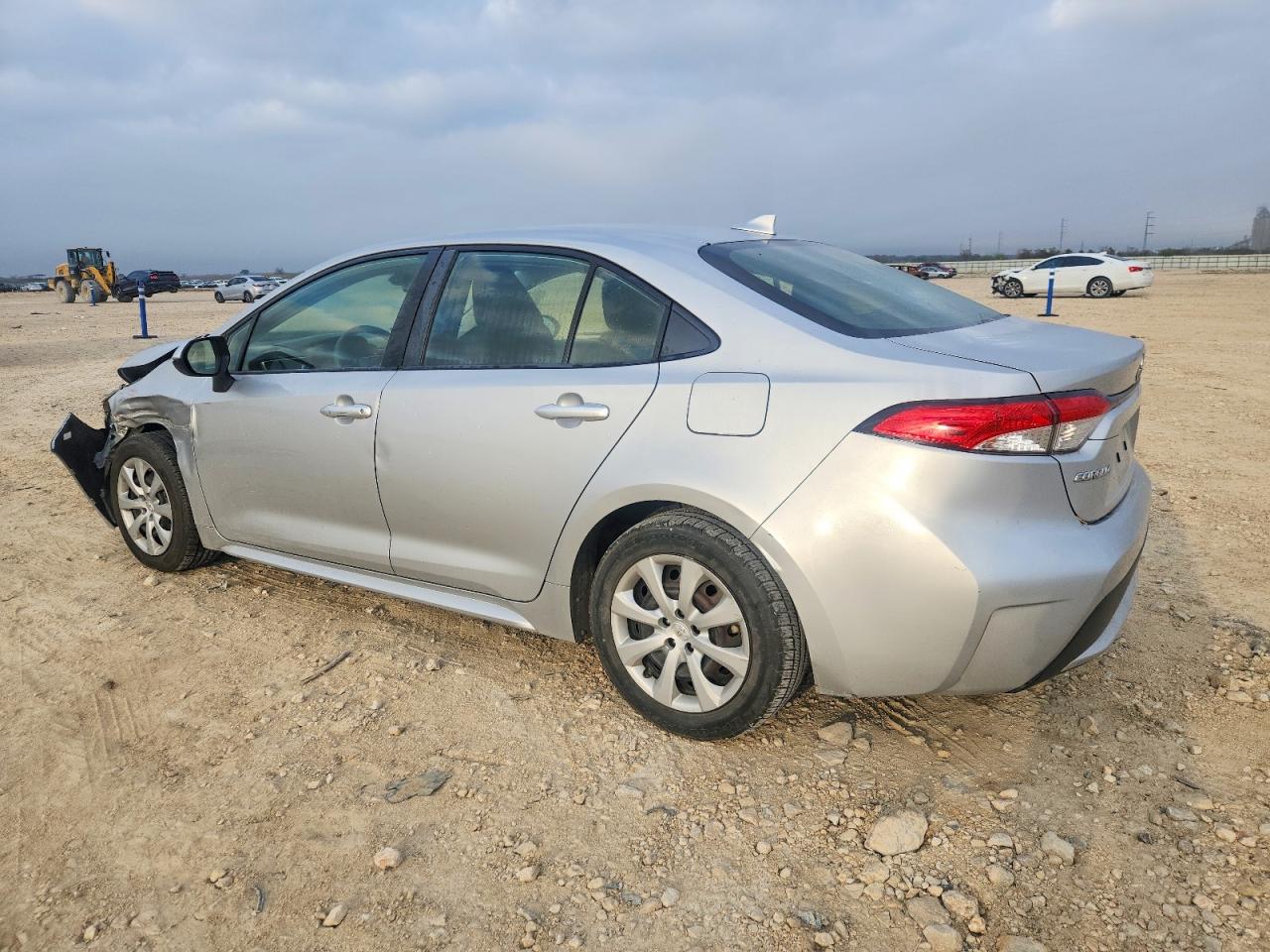 2020 TOYOTA COROLLA LE photo 2