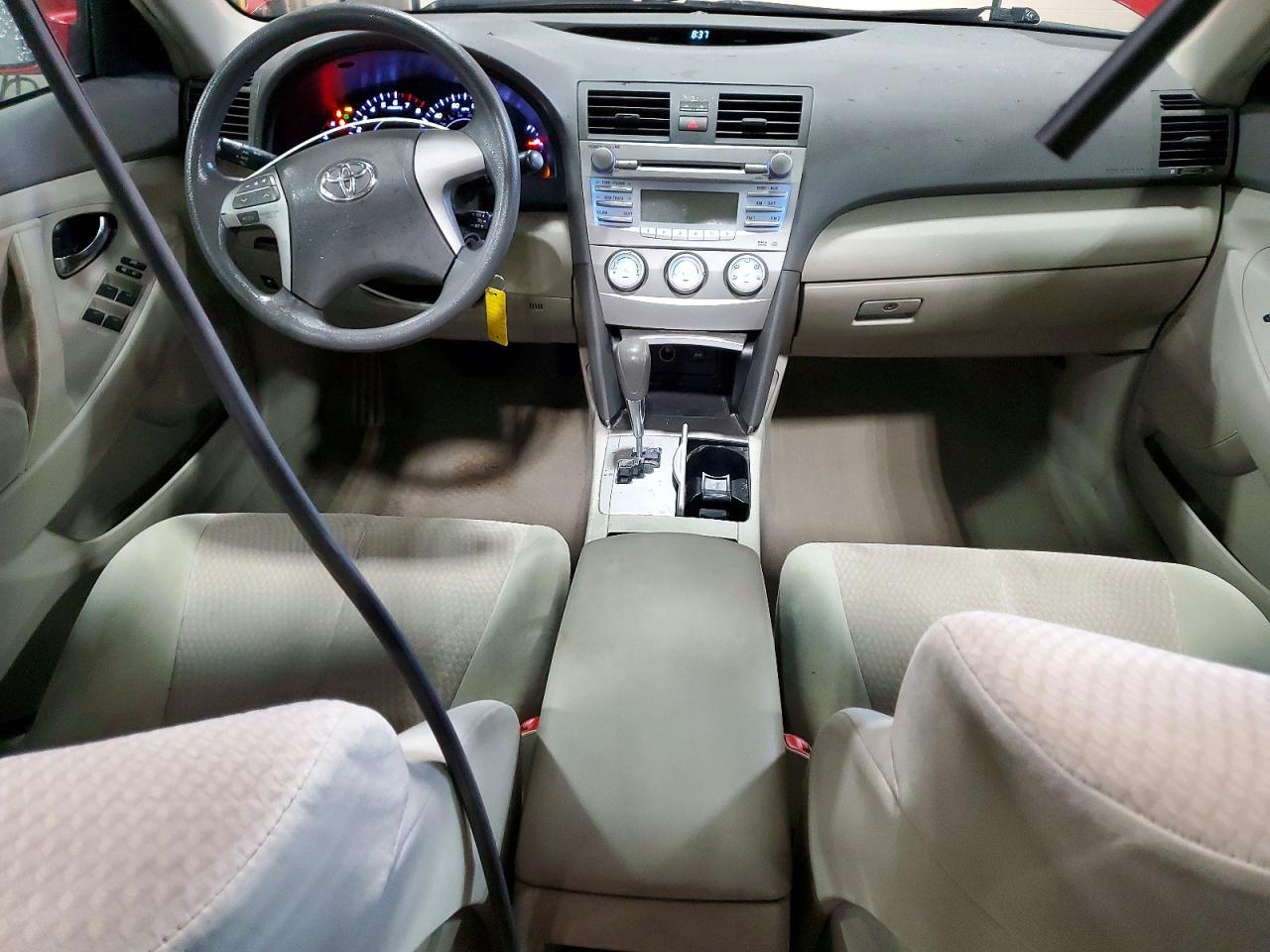 2010 TOYOTA CAMRY BASE photo 8