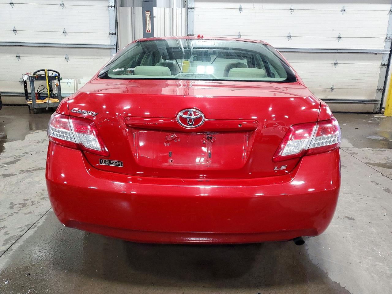 2010 TOYOTA CAMRY BASE photo 6