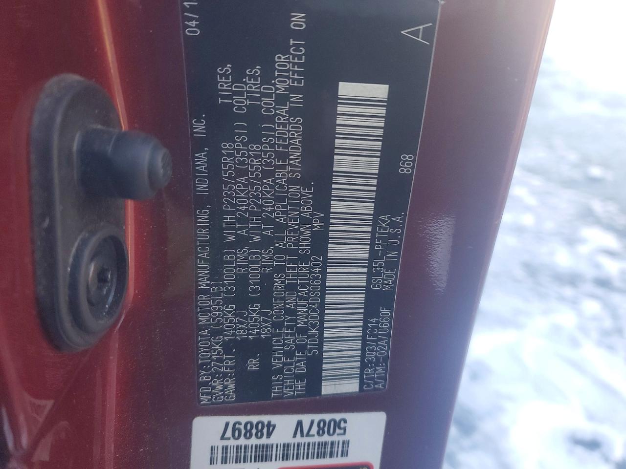 2013 TOYOTA SIENNA LE photo 13