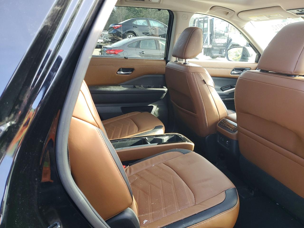 2023 NISSAN PATHFINDER PLATINUM photo 11