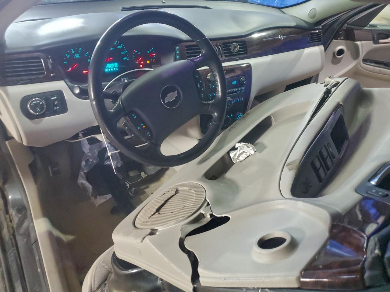 2013 CHEVROLET IMPALA LS photo 8