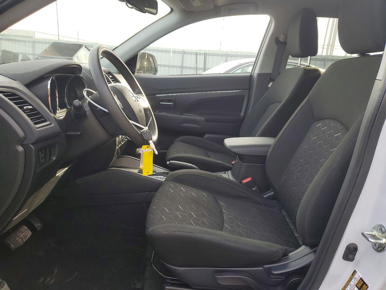 2023 MITSUBISHI OUTLANDER SPORT S/SE photo 7