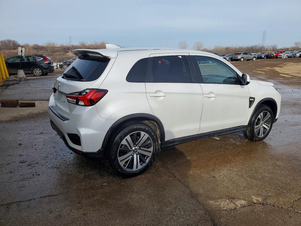 2023 MITSUBISHI OUTLANDER SPORT S/SE photo 3