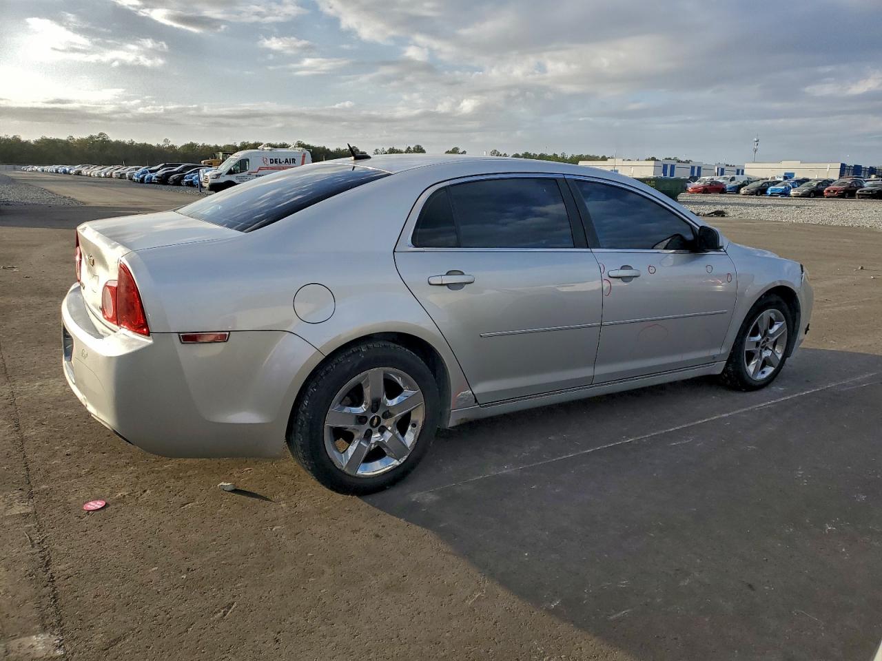 2009 CHEVROLET MALIBU 1LT photo 3