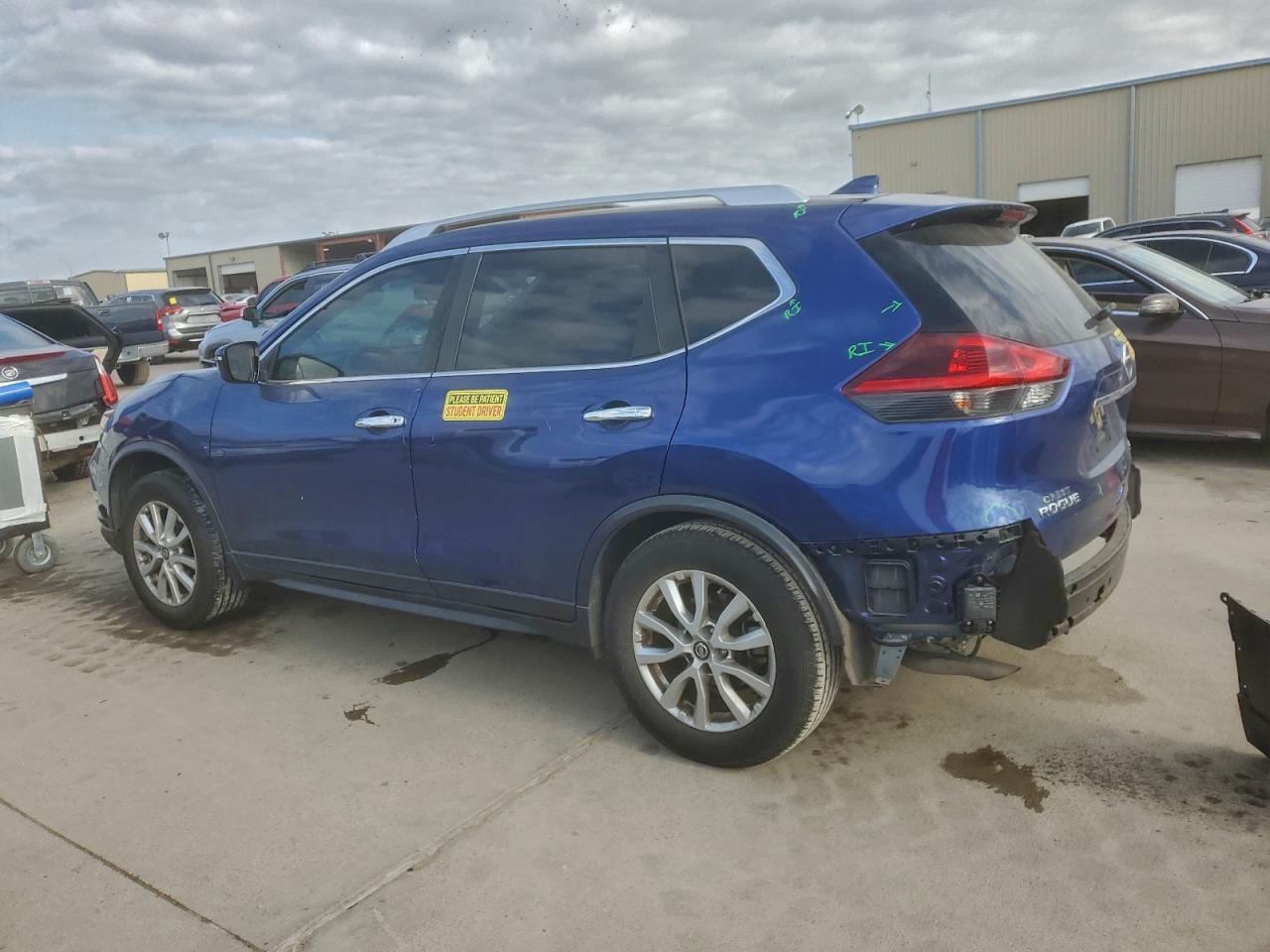 2020 NISSAN ROGUE S photo 2
