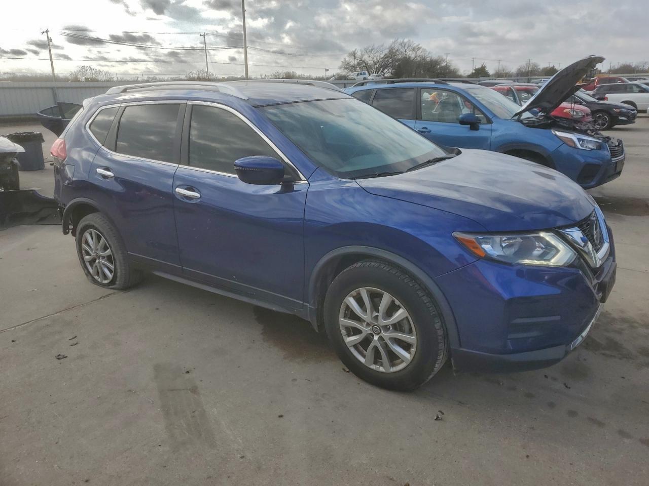2020 NISSAN ROGUE S photo 4