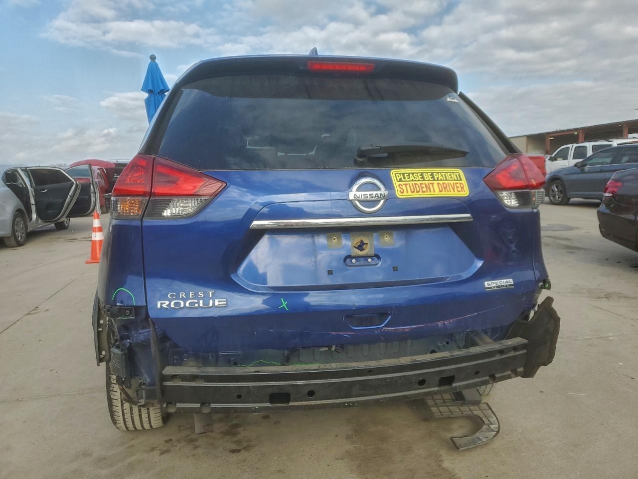 2020 NISSAN ROGUE S photo 6