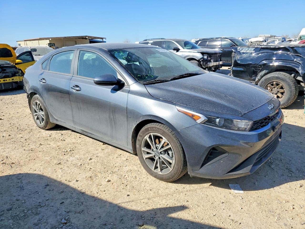2024 KIA FORTE LX photo 4