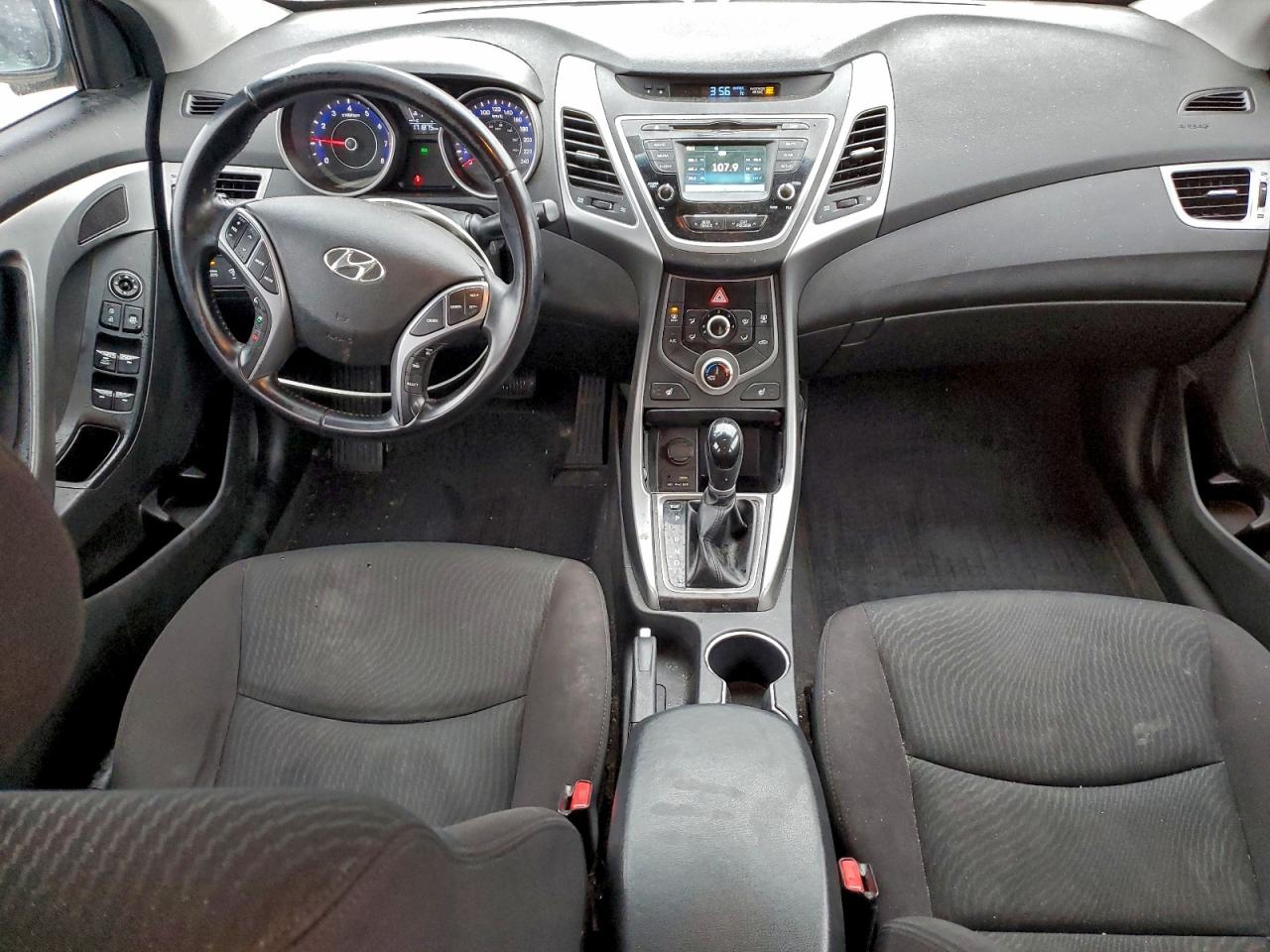 2015 HYUNDAI ELANTRA SE photo 8