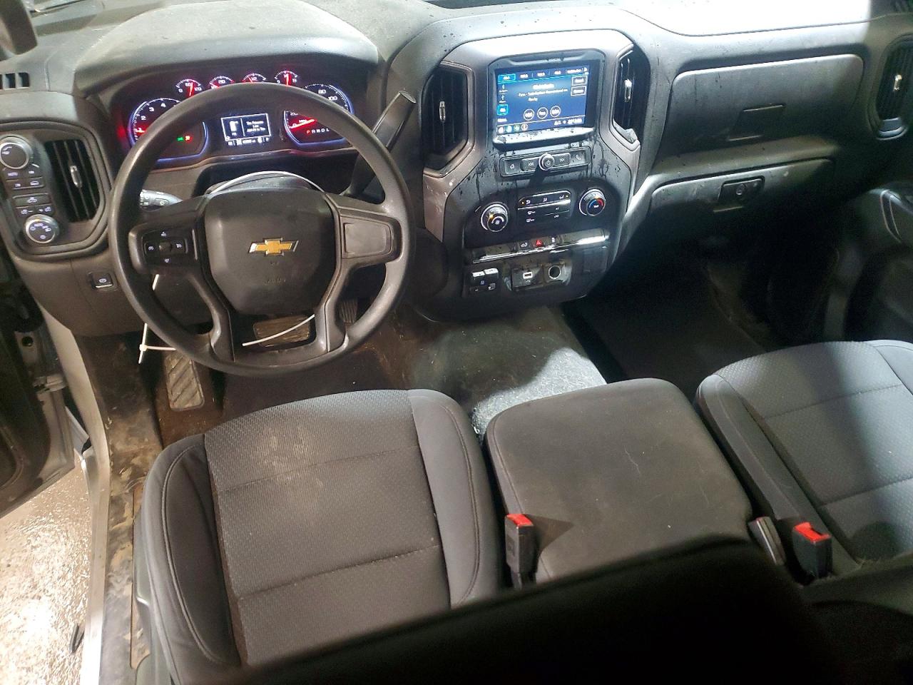 2019 CHEVROLET SILVERADO K1500 CUSTOM photo 8