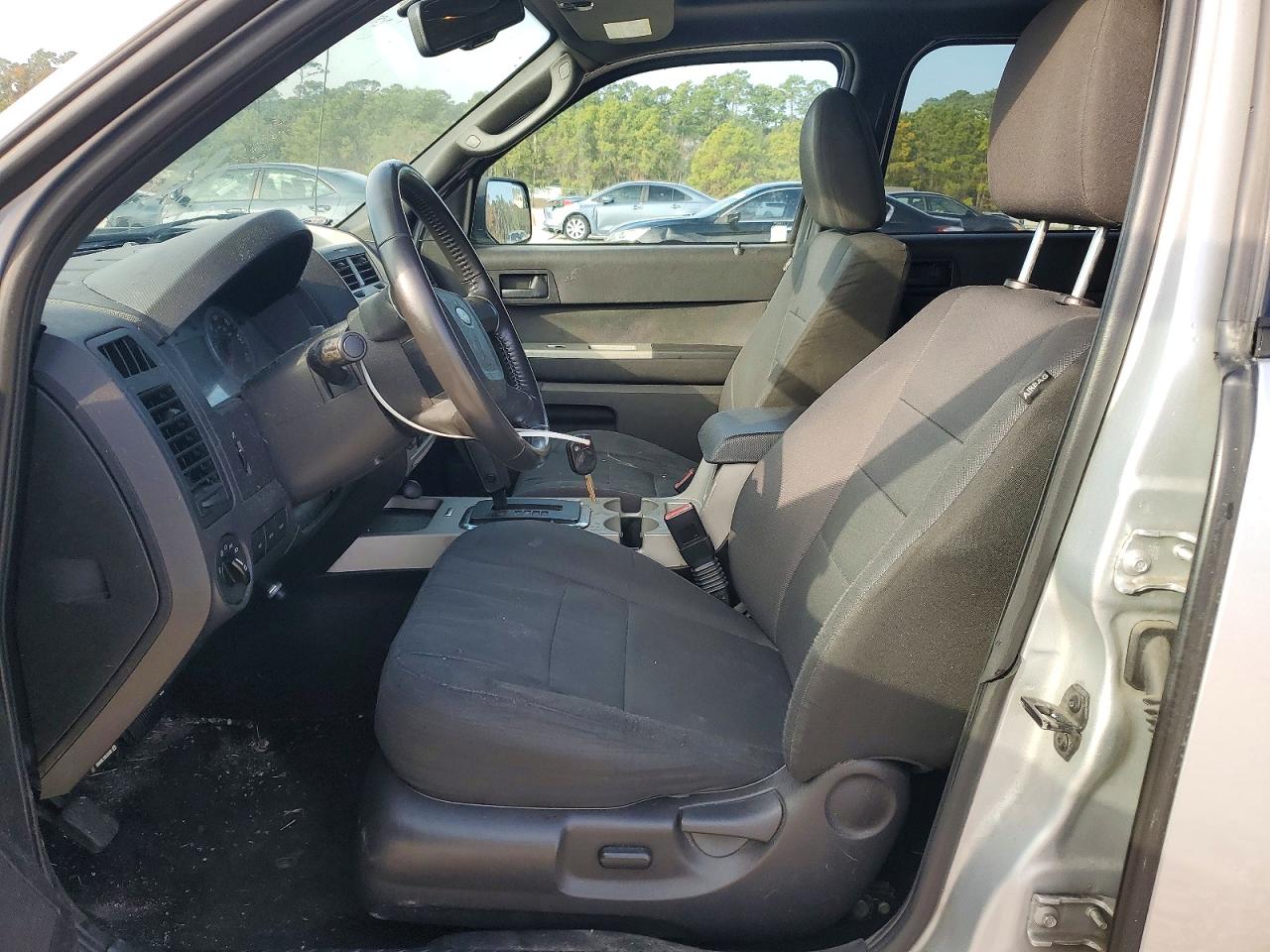 2011 FORD ESCAPE XLT photo 7