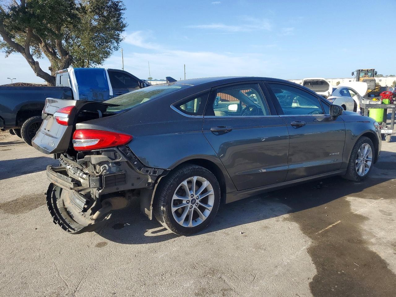2019 FORD FUSION SE photo 3
