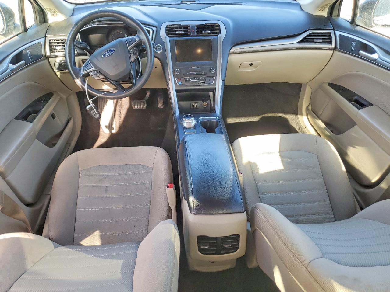 2019 FORD FUSION SE photo 8