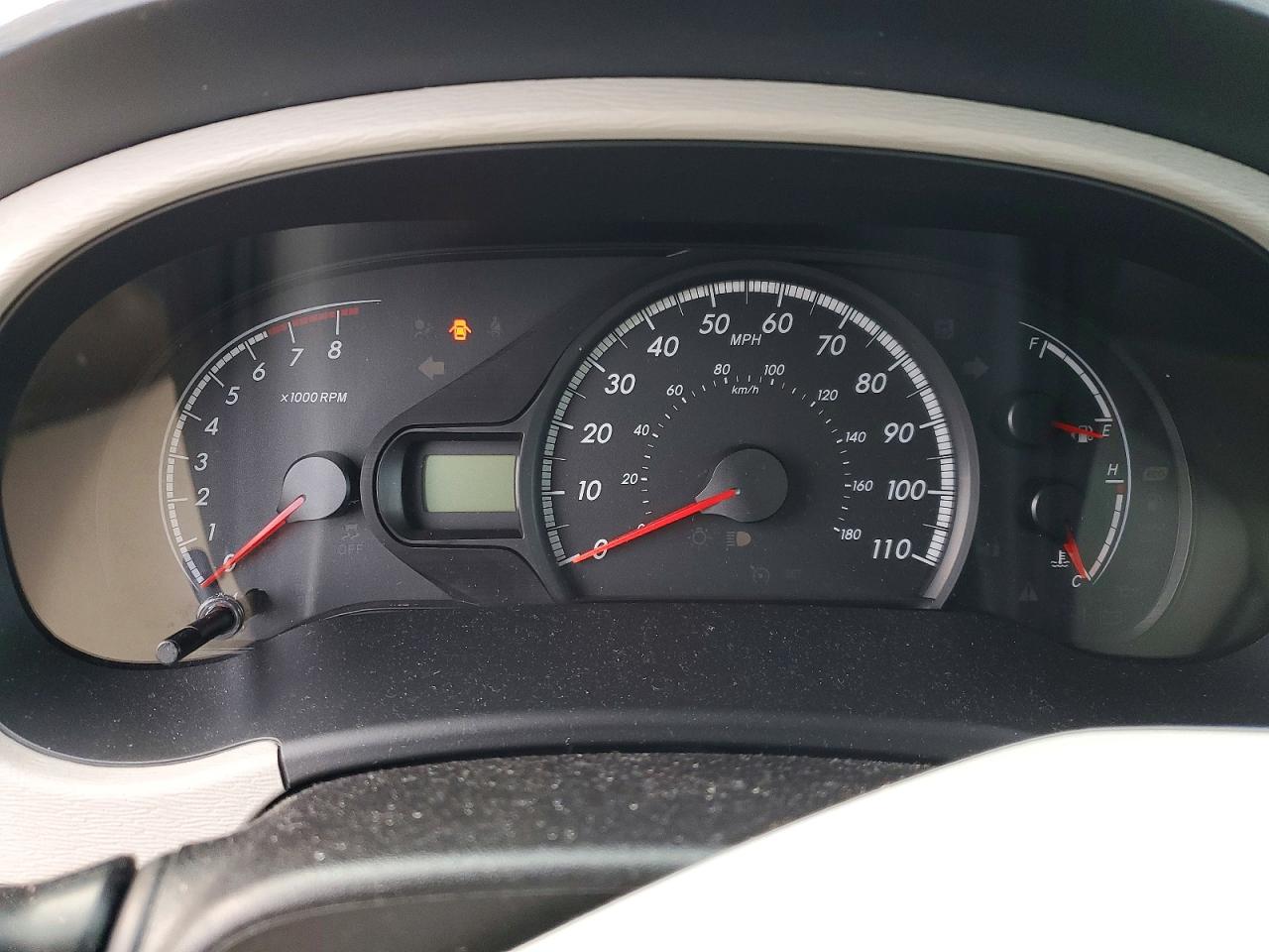 2014 TOYOTA SIENNA LE photo 9