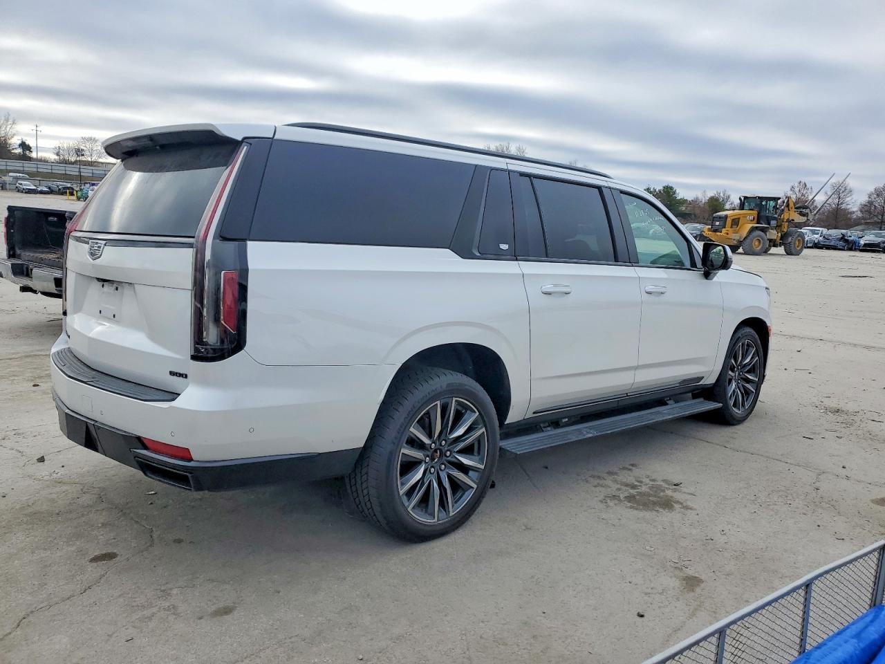 2021 CADILLAC ESCALADE ESV SPORT photo 3