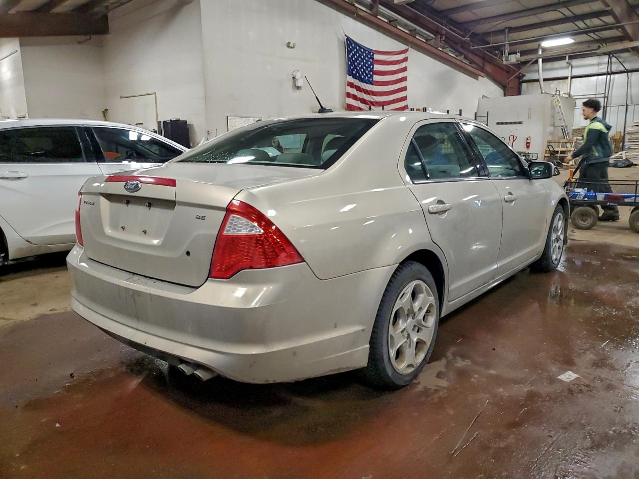2010 FORD FUSION SE photo 3