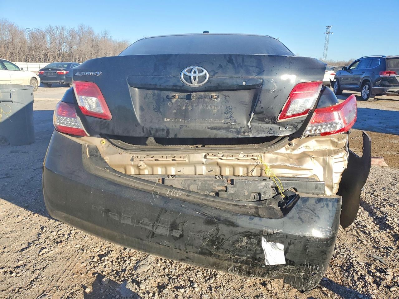 2010 TOYOTA CAMRY BASE photo 6