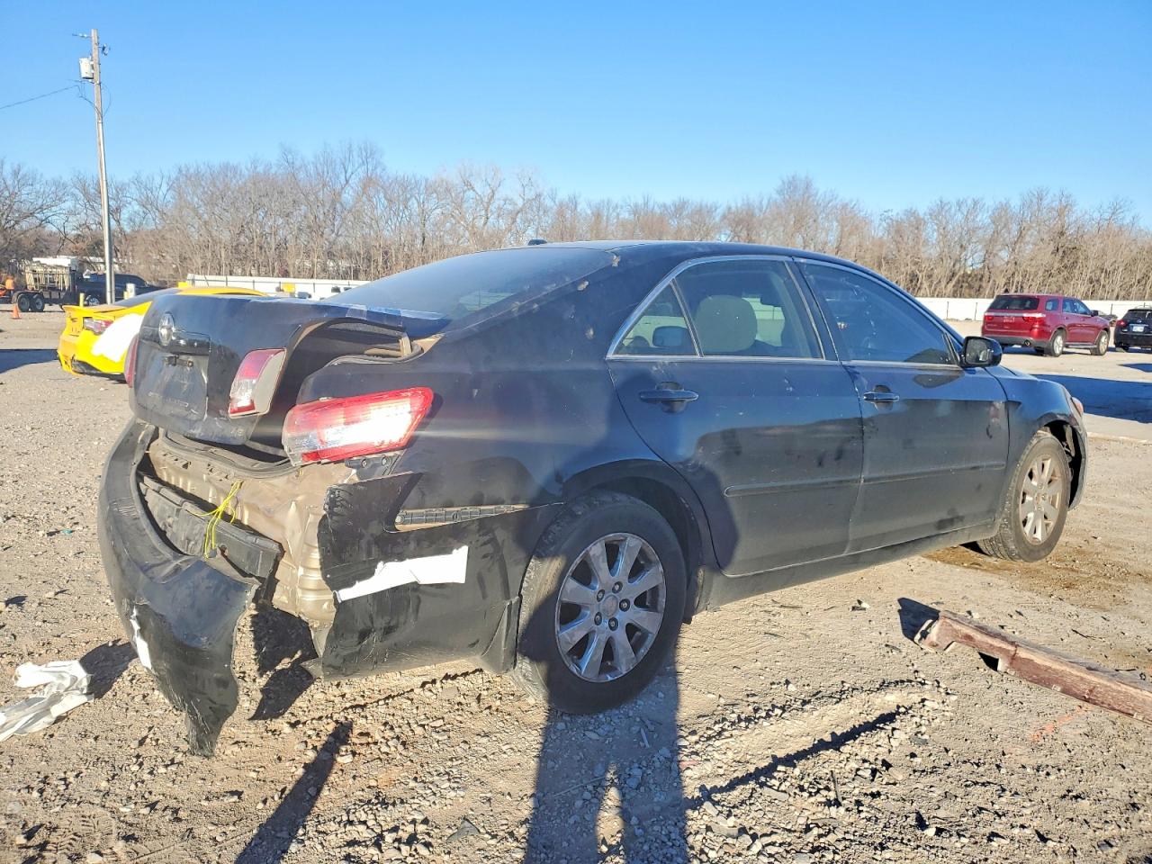 2010 TOYOTA CAMRY BASE photo 3