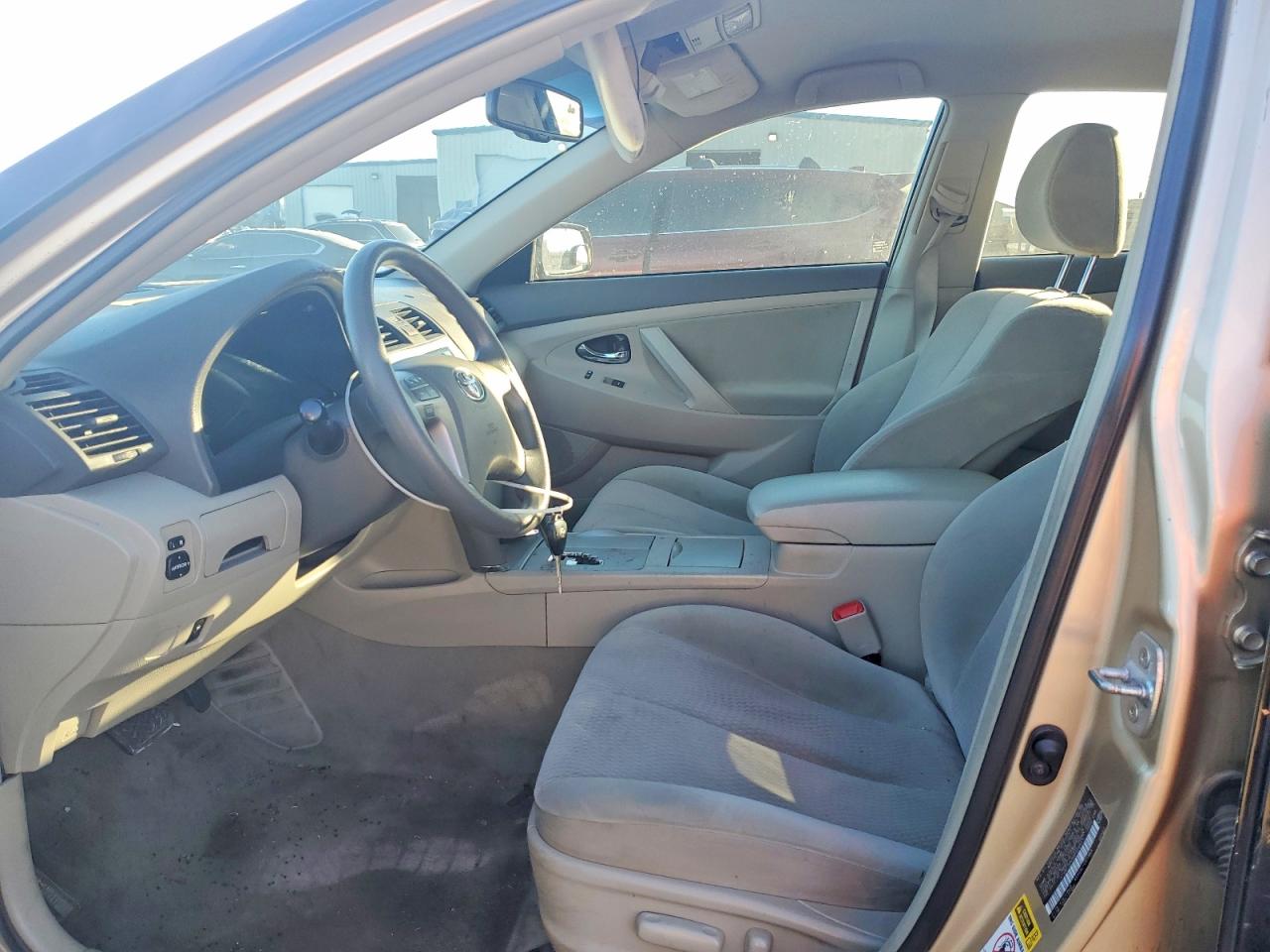 2010 TOYOTA CAMRY BASE photo 7