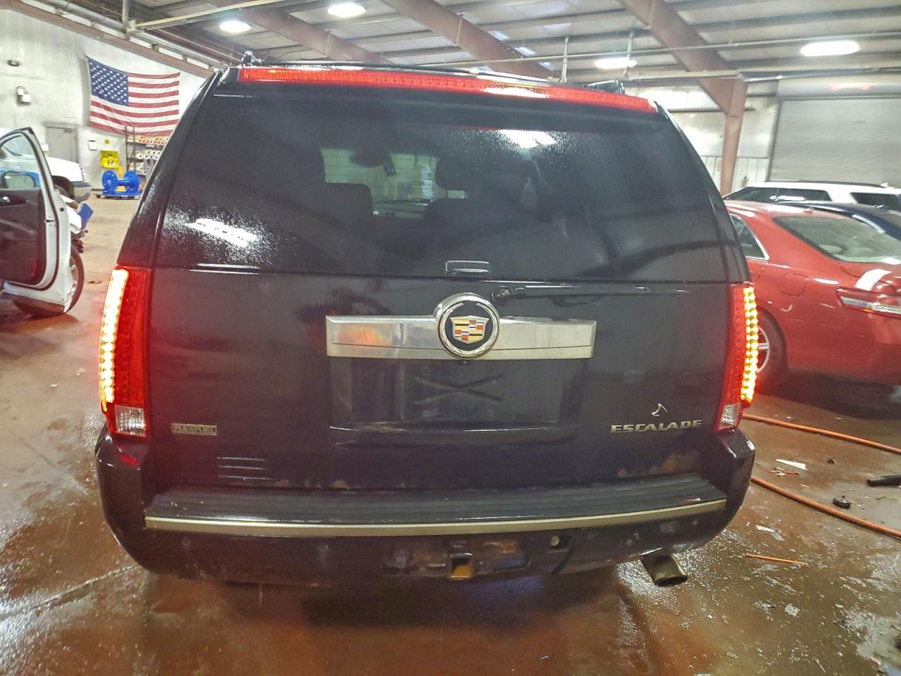 2011 CADILLAC ESCALADE photo 6