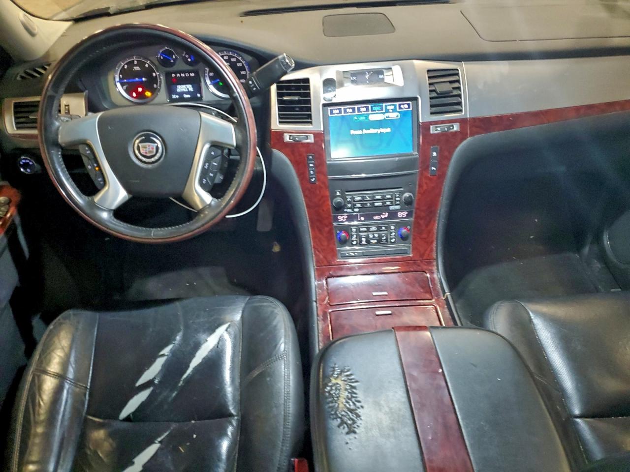 2011 CADILLAC ESCALADE photo 8