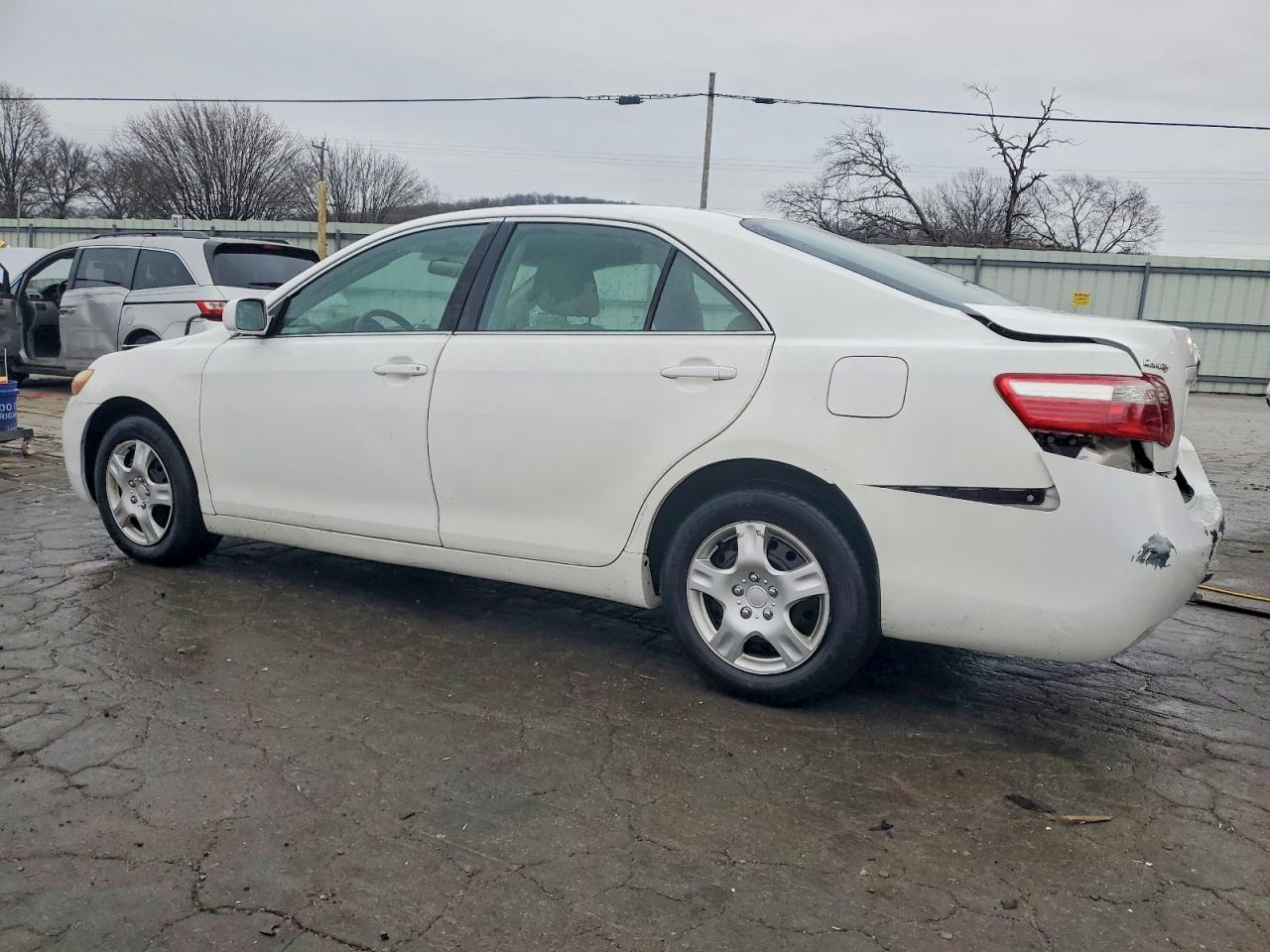 2009 TOYOTA CAMRY BASE photo 2