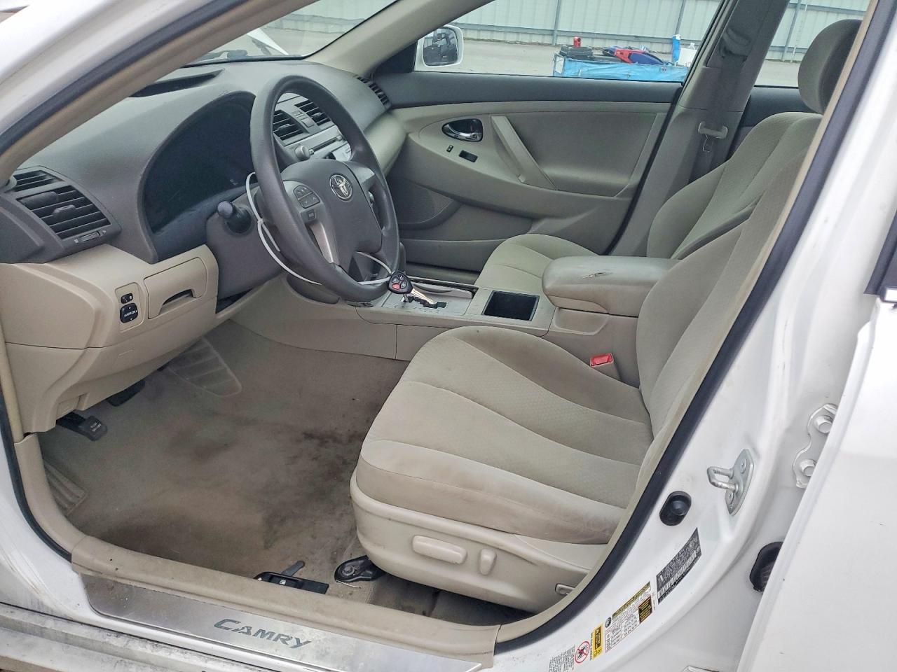 2009 TOYOTA CAMRY BASE photo 7