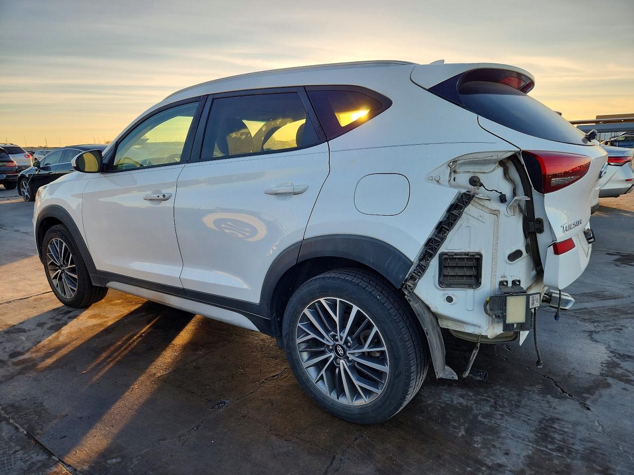 2019 HYUNDAI TUCSON SEL photo 2