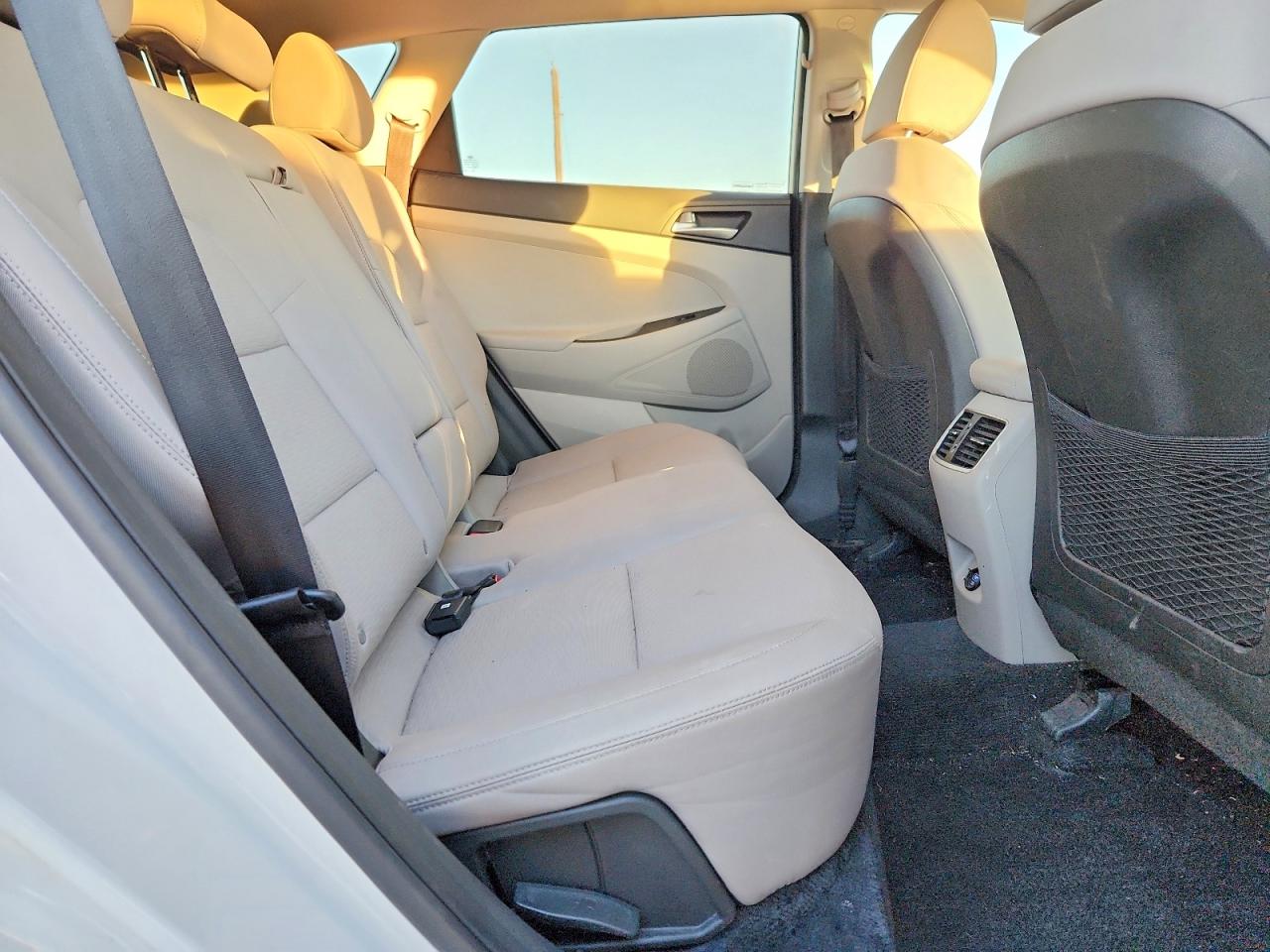 2019 HYUNDAI TUCSON SEL photo 11