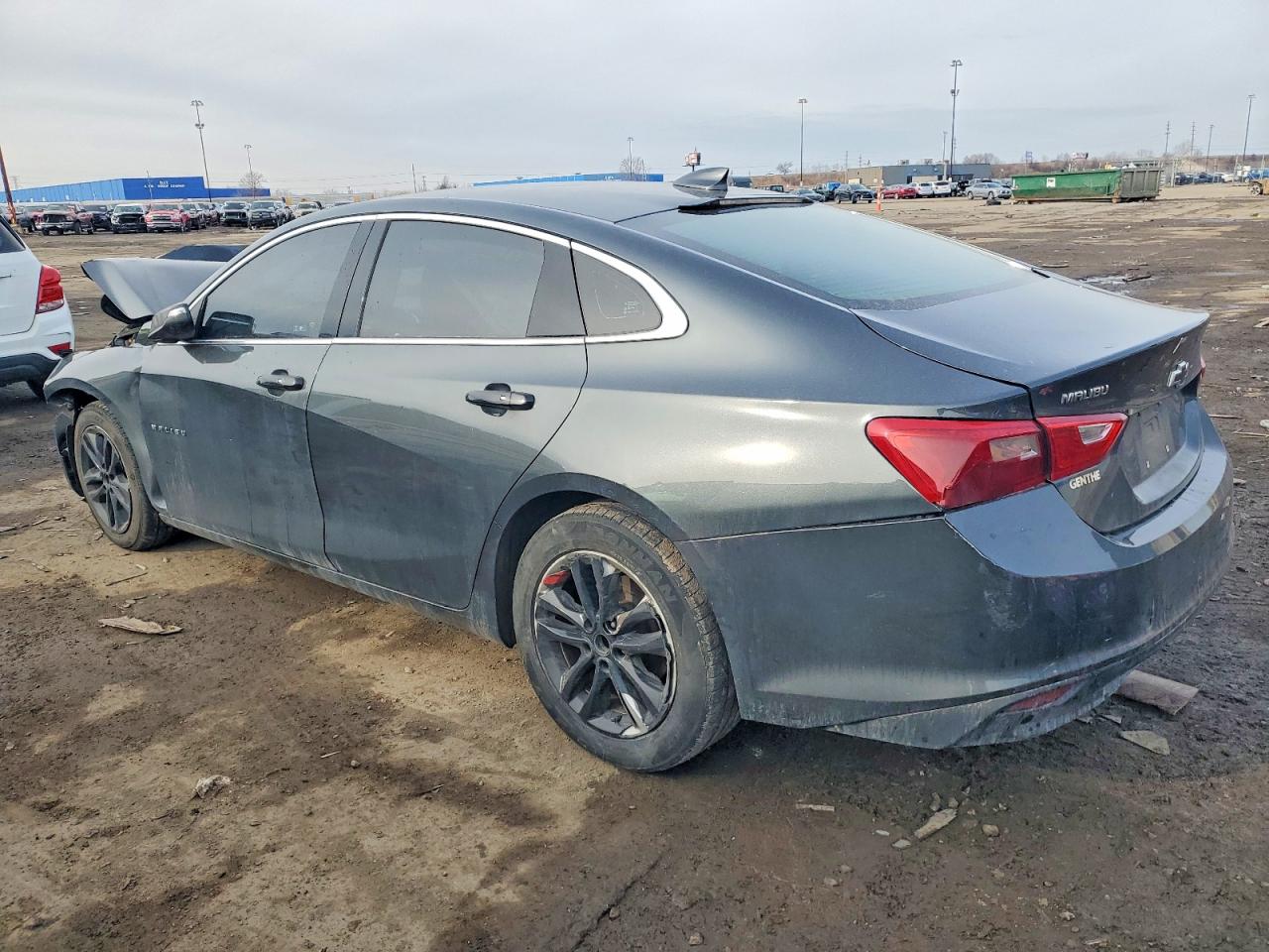2018 CHEVROLET MALIBU LT photo 2