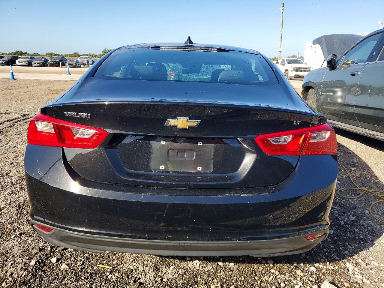 2023 CHEVROLET MALIBU LT photo 6