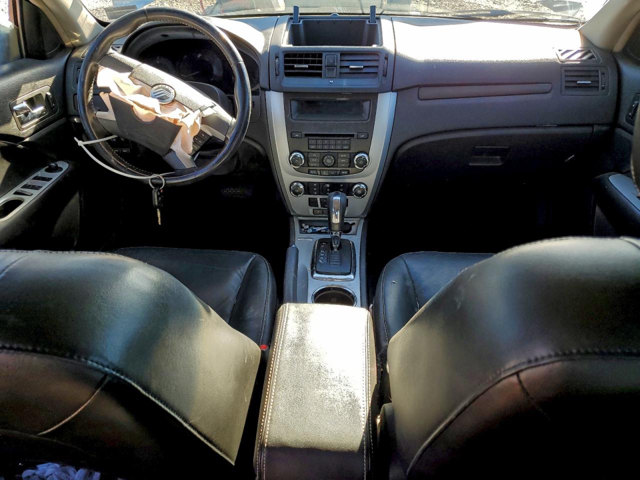 2010 MERCURY MILAN PREMIER photo 8
