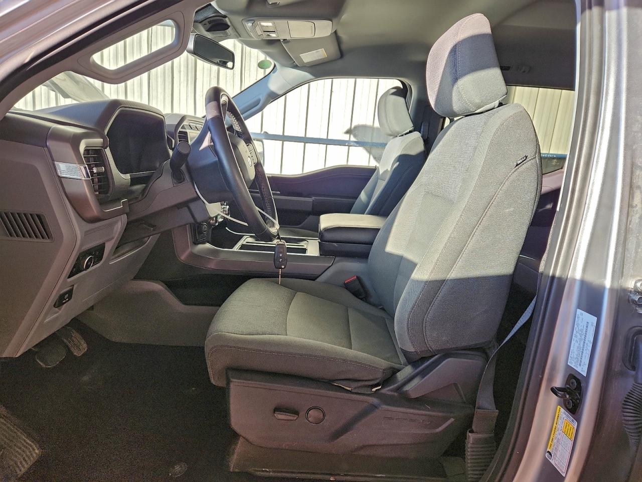 2024 FORD F150 XLT photo 7