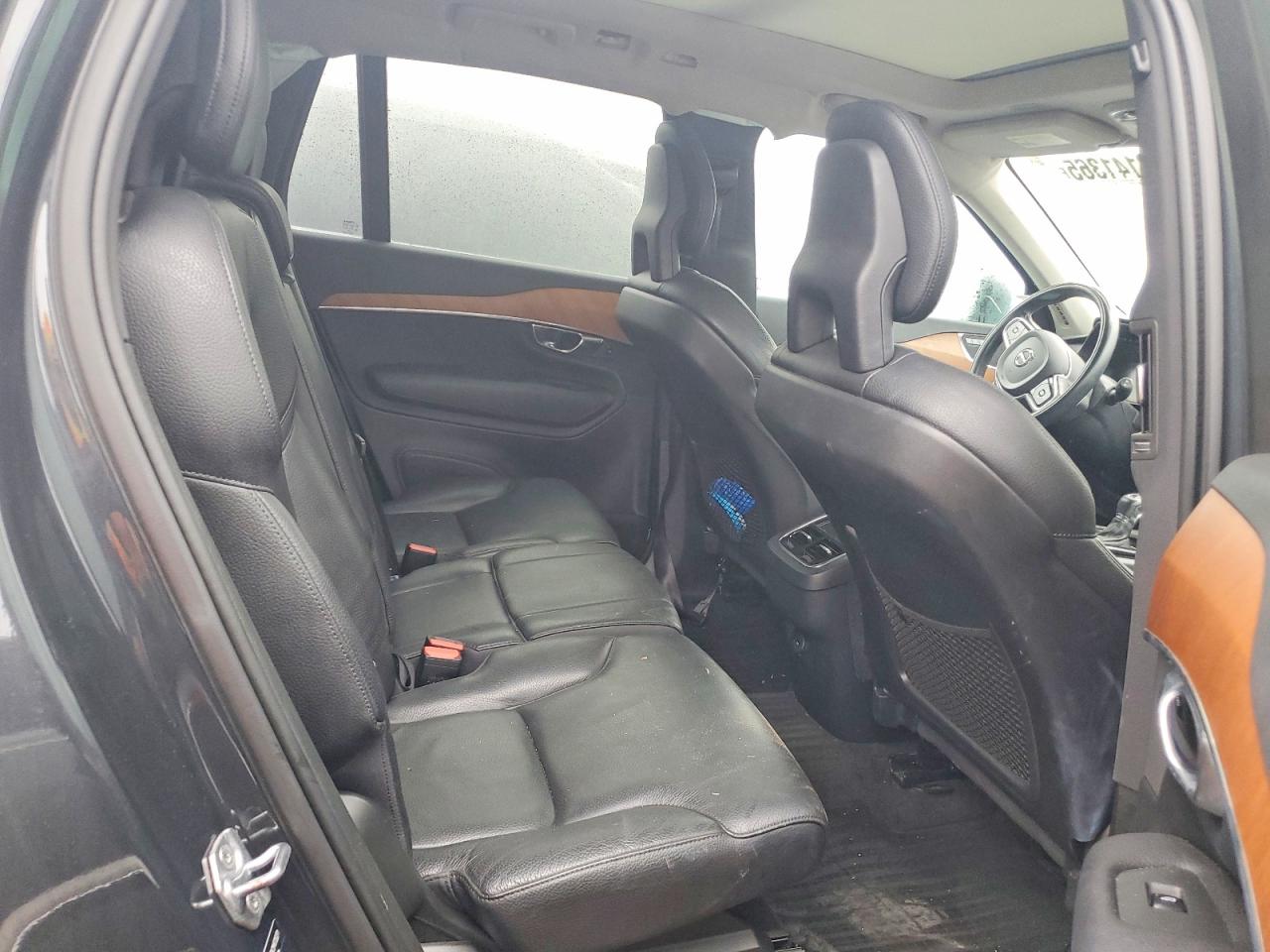 2021 VOLVO XC90 T6 MOMENTUM photo 10