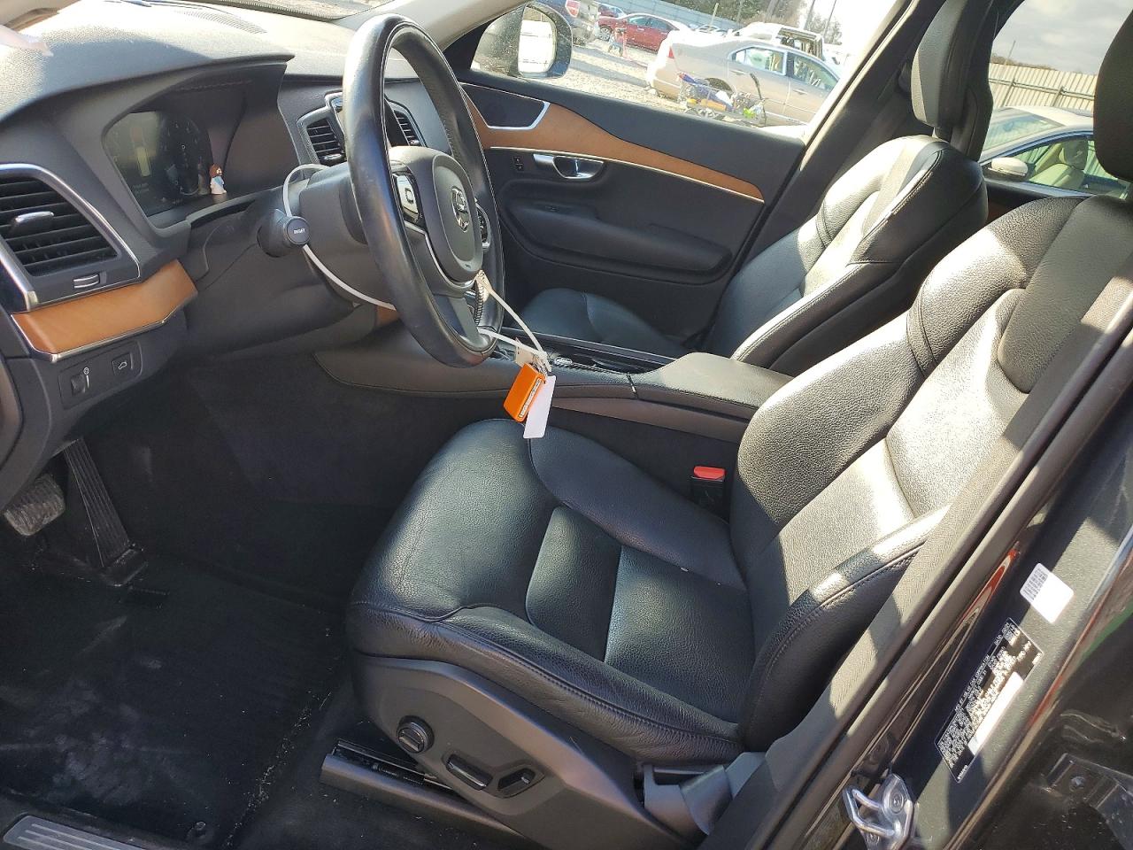2021 VOLVO XC90 T6 MOMENTUM photo 7