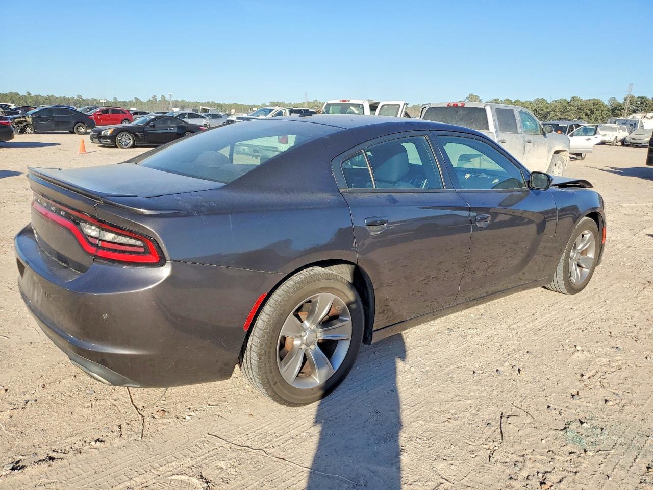 2015 DODGE CHARGER SE photo 3